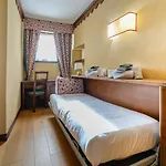 Hotel Jumeaux 3*