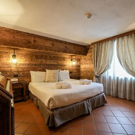Jumeaux Szálloda 3*