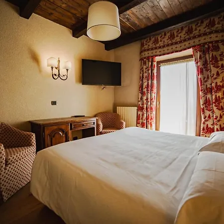 Hotel Jumeaux 3*