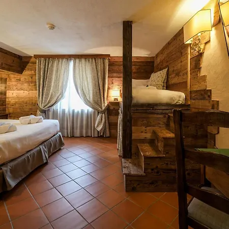 朱梅奥克斯酒店 3*