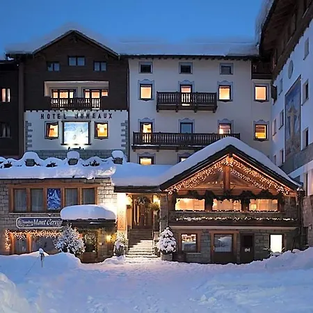 Jumeaux Otel 3*