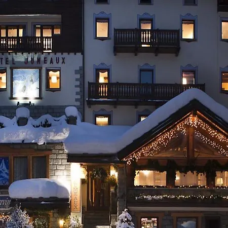 Jumeaux Hotell 3*