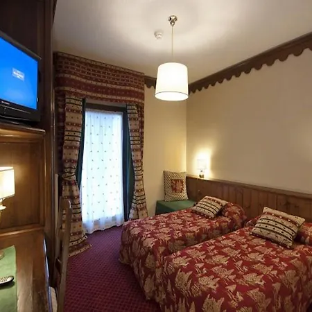 Jumeaux Hotel 3*